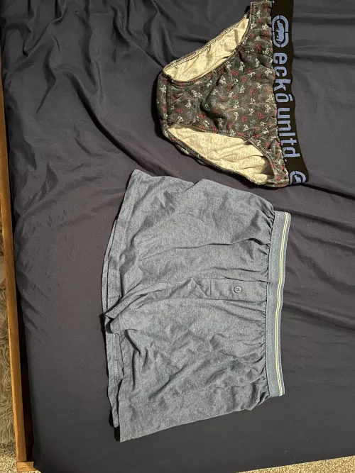 24 cut 🇬🇧 going for a shower in a bit should I wear the boxers or the pants I’ll show them afterwards