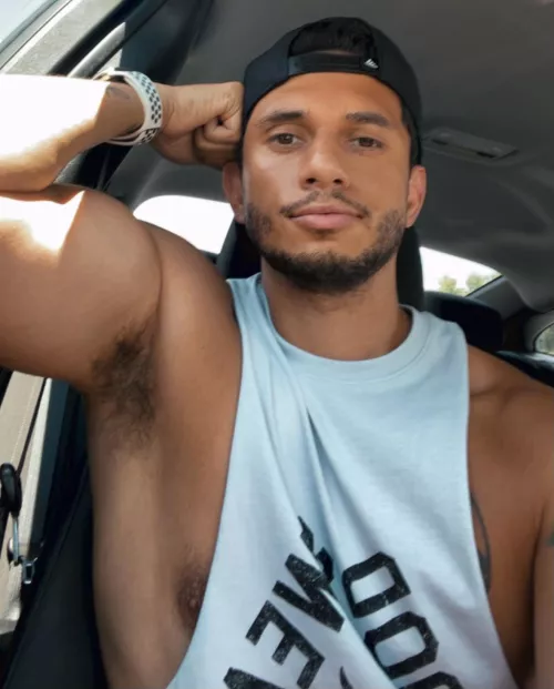 4 months ago I was in the ER from a life threatening blood clot. Now i’m back to the gym and thankful for every day. Happy holidays!!