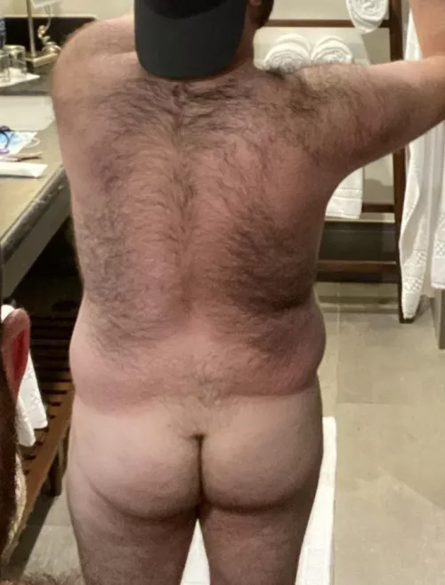 Any back hair lovers around here?