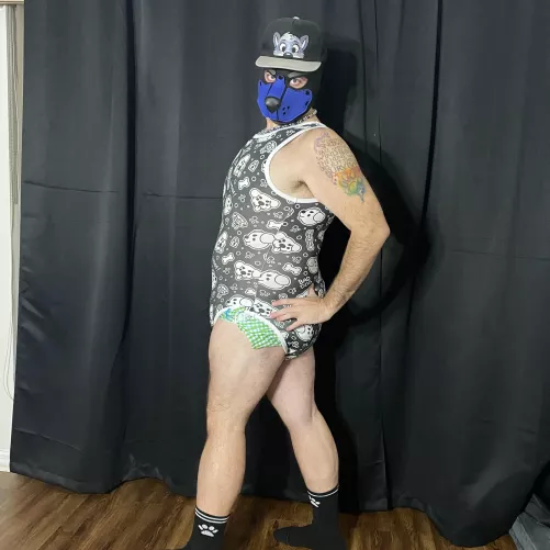 Any fellow padded puppies or handler daddies wanna cuddle?