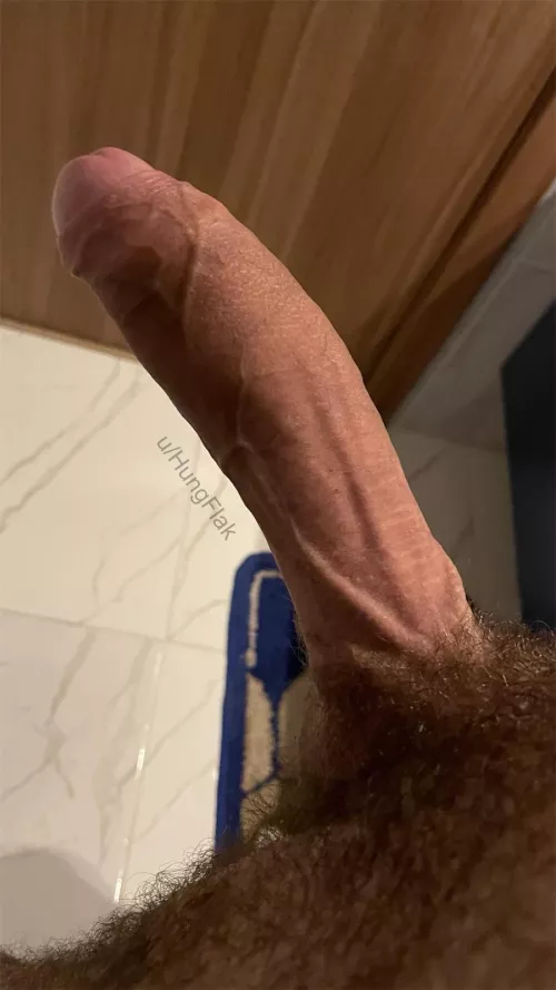 Anybody like it hairy and veiny? 😏