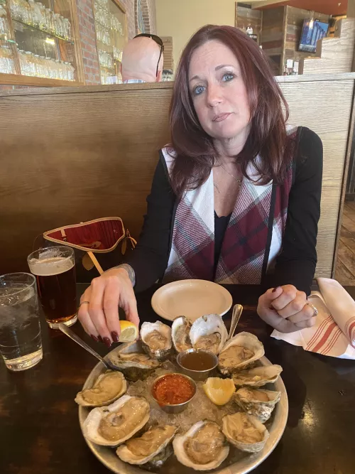 Are oysters really an aphrodisiac 🤷🏼‍♀️🫦