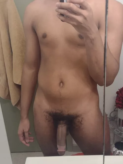 As you can see, hair doesn't like to grow anywhere else on my body lol