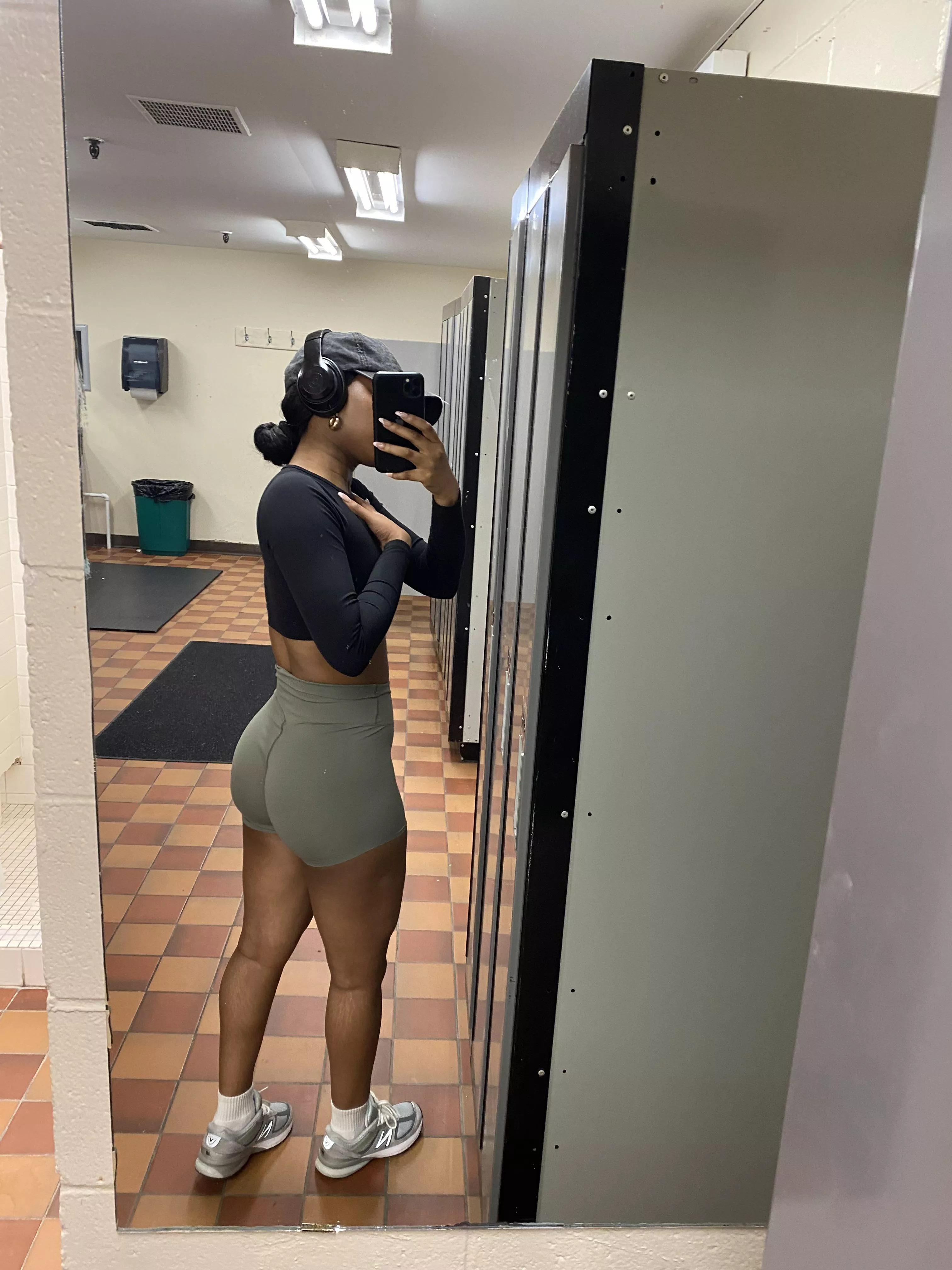 Built in the gym🍑 [F]