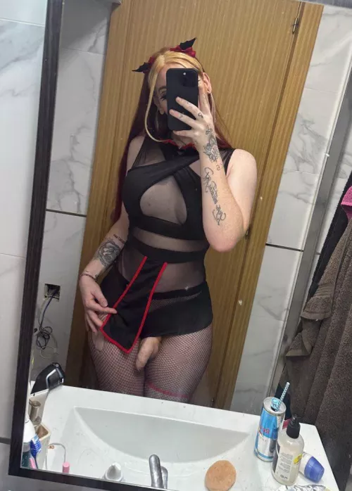 Can i send you selfies daily?😋