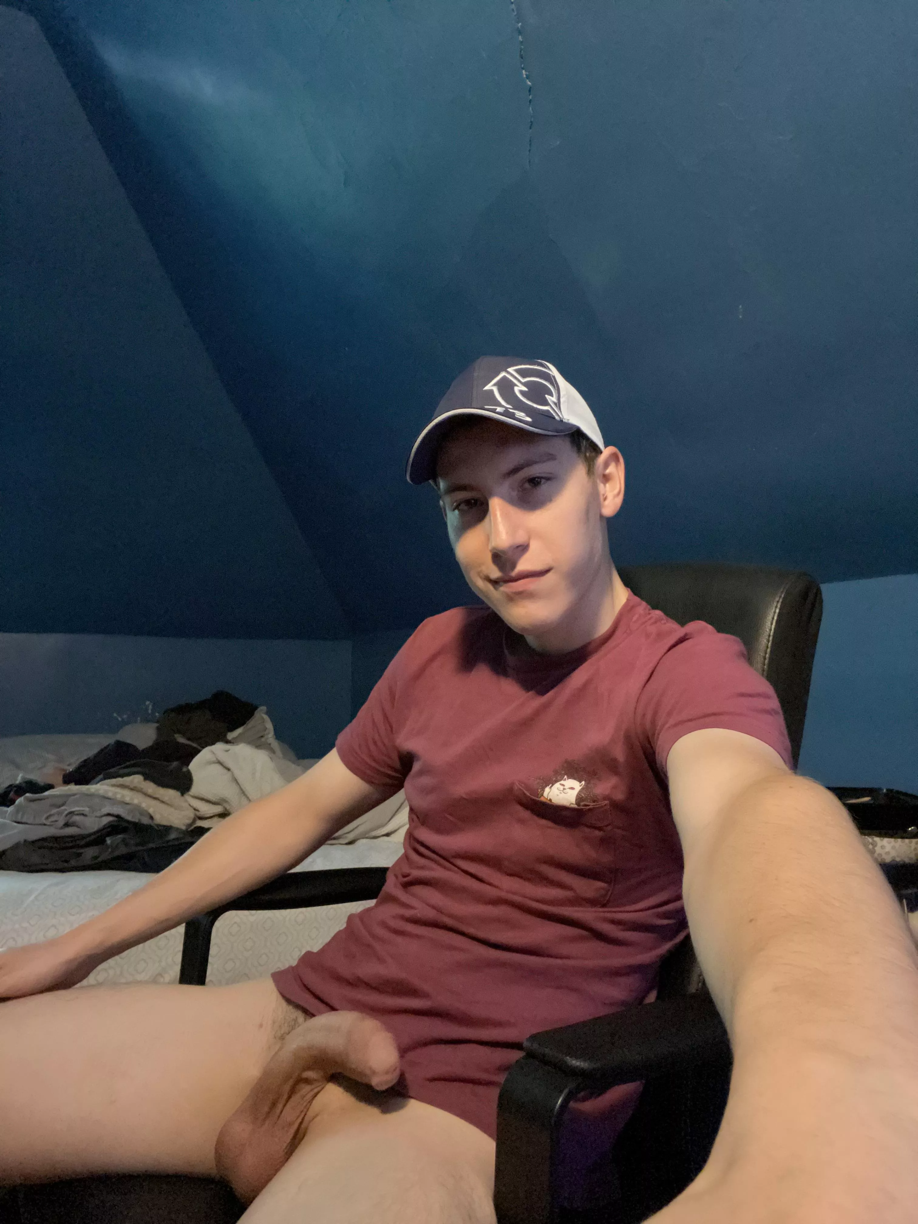 chillin without pants on