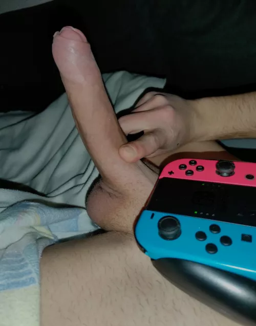 come and play with me😏