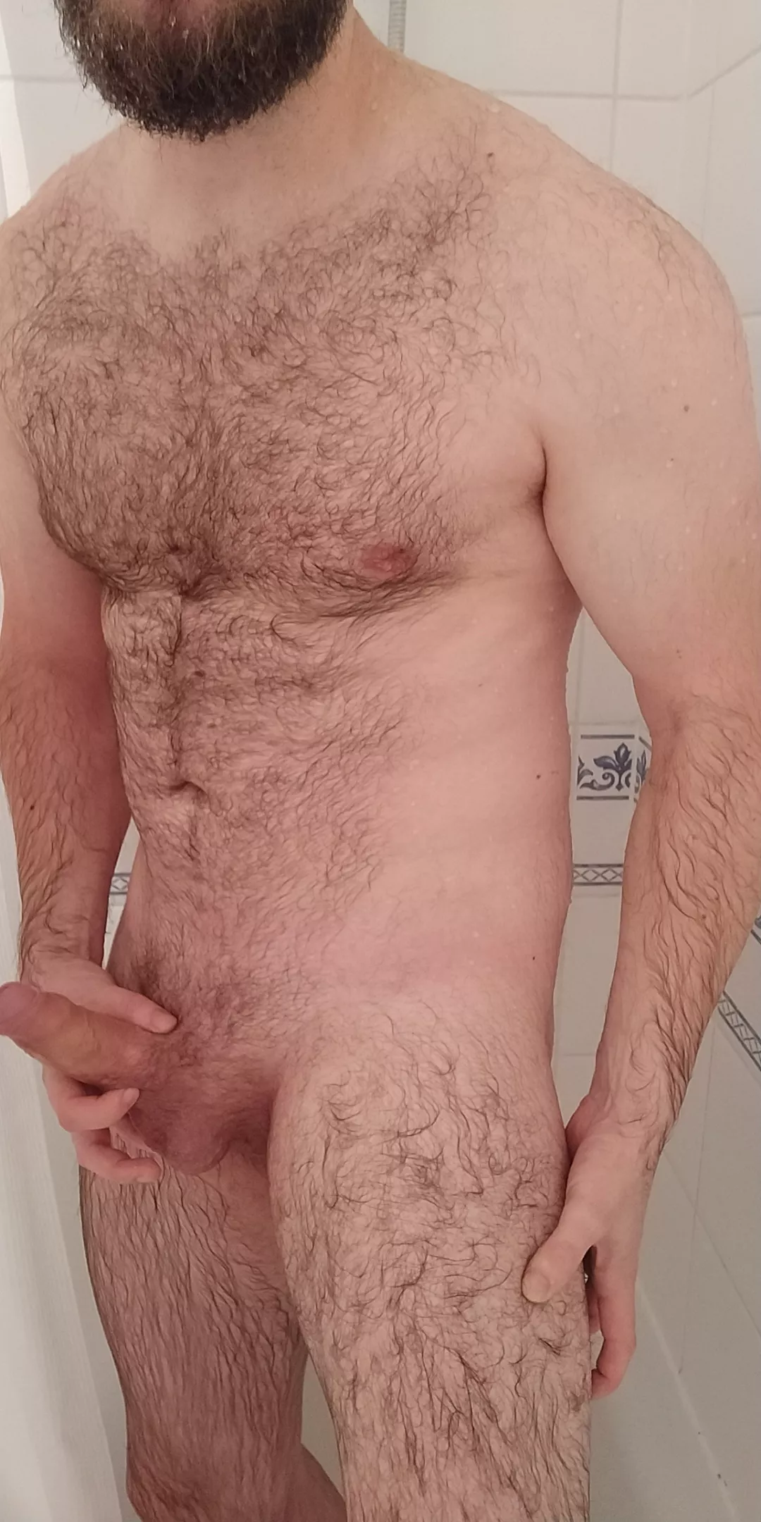 Could you handle a wet, hairy daddy?