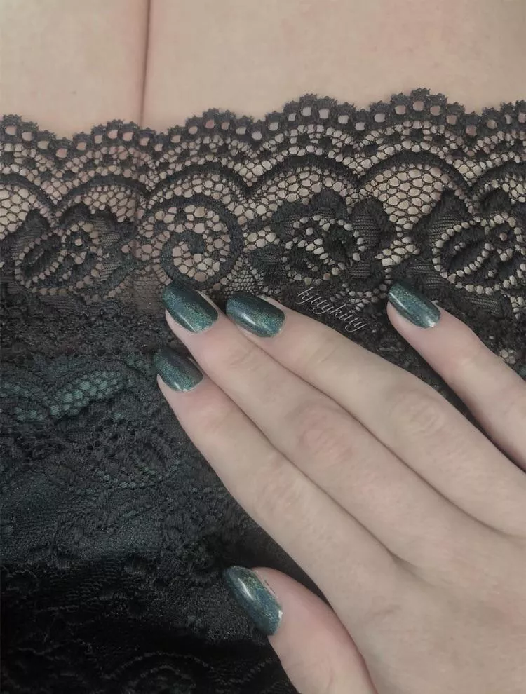 do you like dark green?