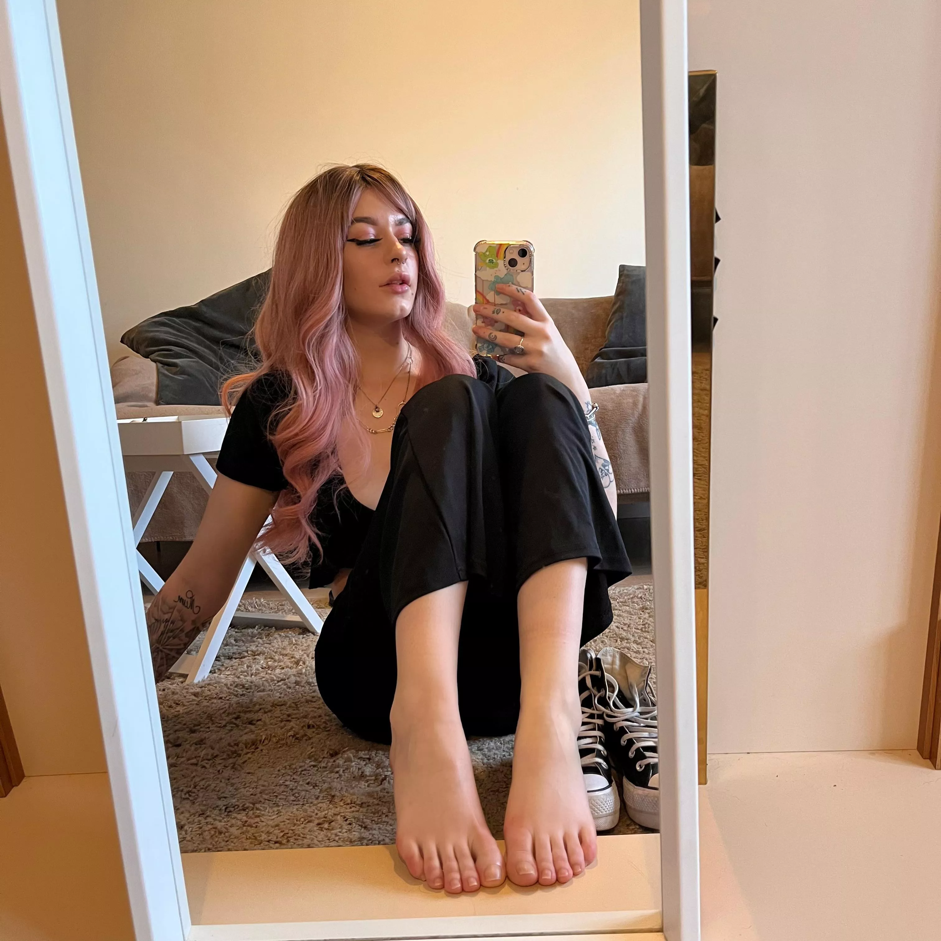 Do you like my bare feet?