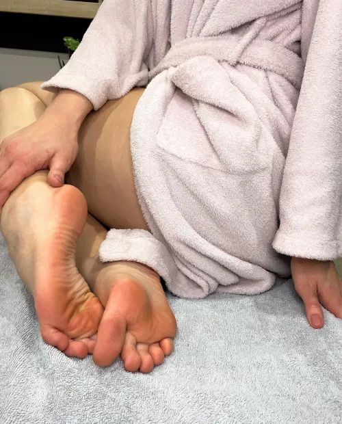 Do you like my soft and gorgeous feet hun?