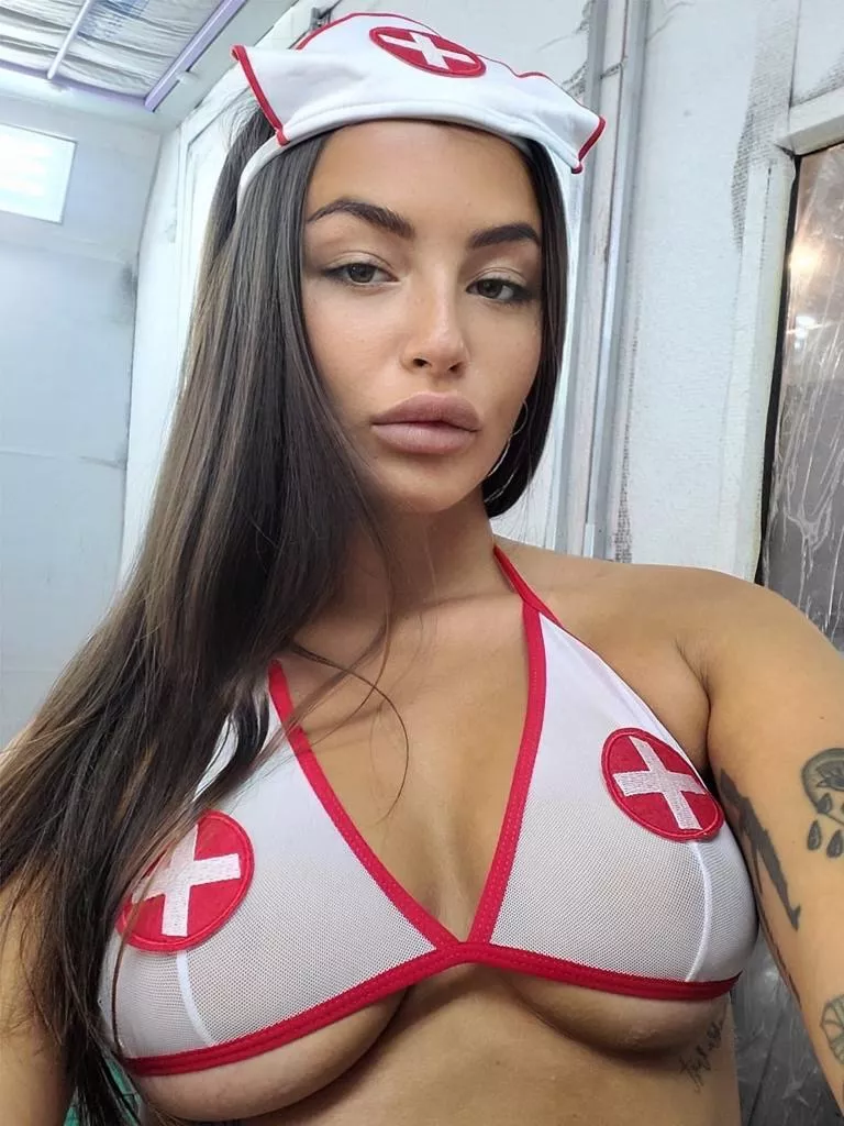 Do you want me to be your nurse? 👩🏽‍⚕️🙃