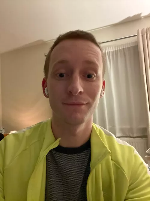 Excited to get a break from work but struggling with winter blues. Anyone else find their depression harder to manage during the holidays? 😢pressure to be happy is a lot sometimes…🎄🎄