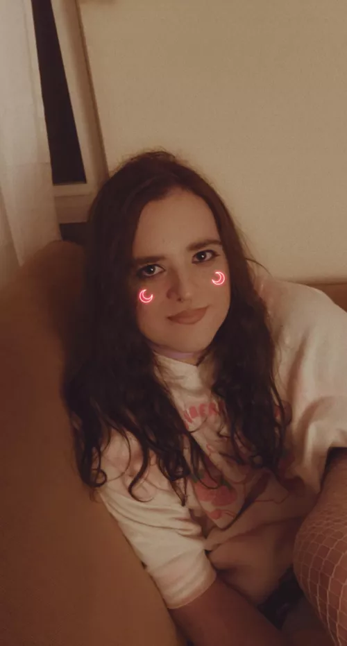 first time trying to look feminine 👉👈