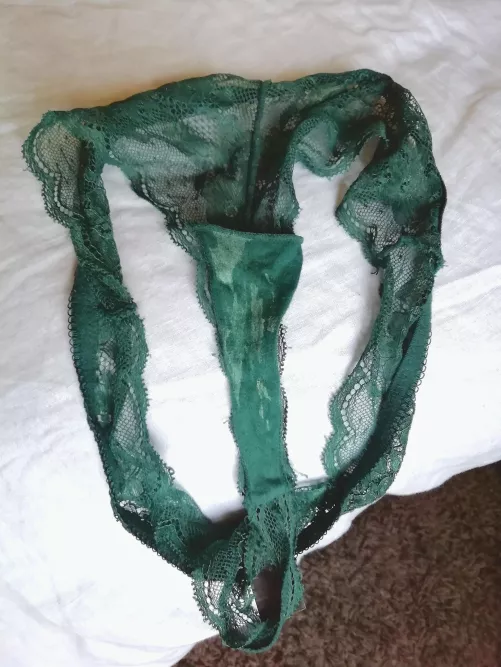 found this in my wife’s handbag. I’ve never seen this pair before…