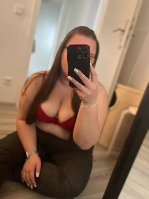 Fuck My Chubby Tits Daddy🤤😍