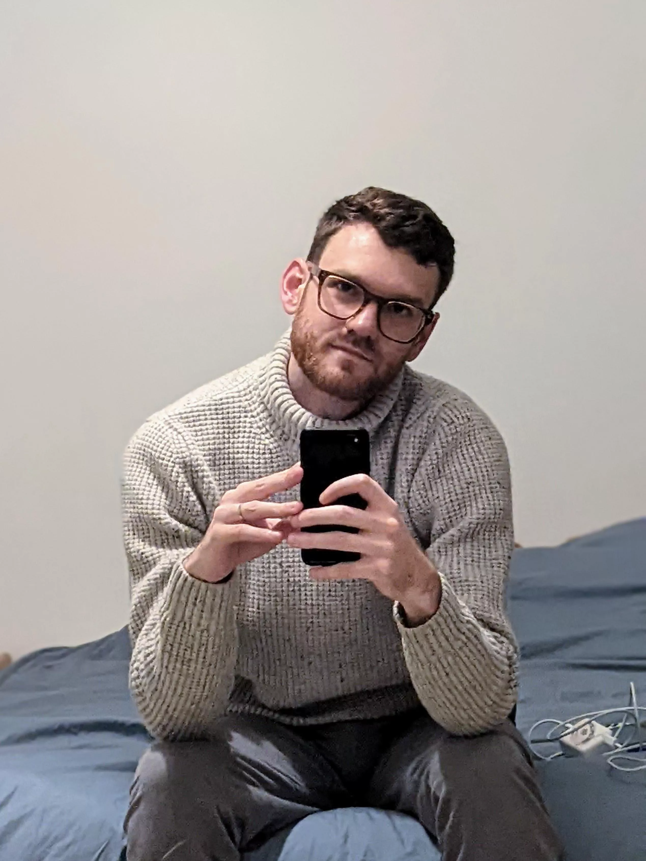 Gotta love the thick yarn sweaters for Xmas 😍