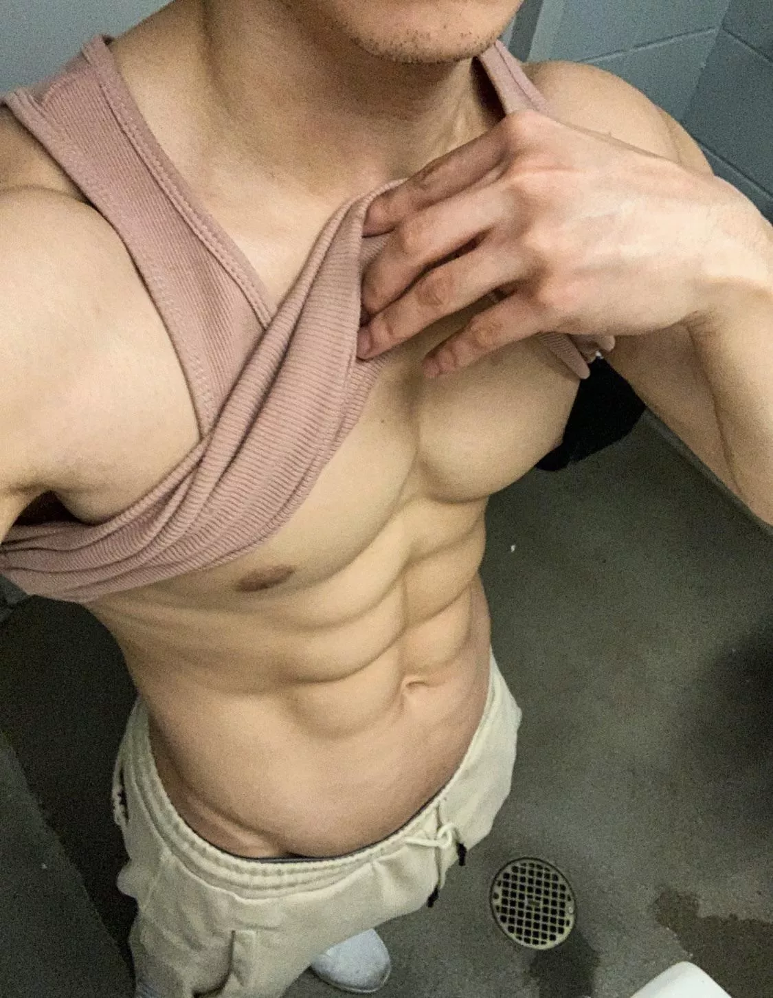 Help me shower bro? 😈 hmu (19)