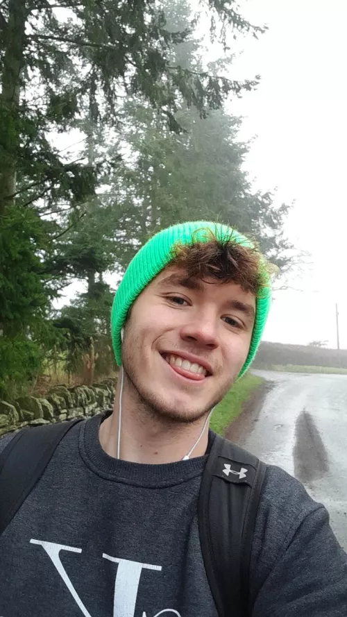 Hideous green beanie from last year coming in handy 😂