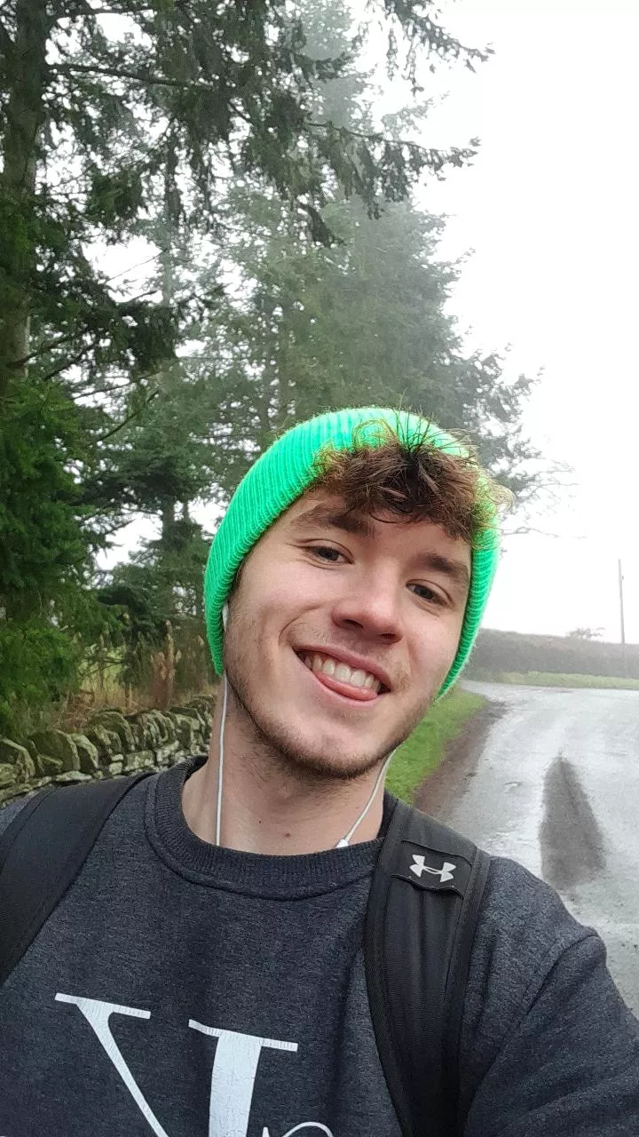 Hideous green beanie from last year coming in handy 😂