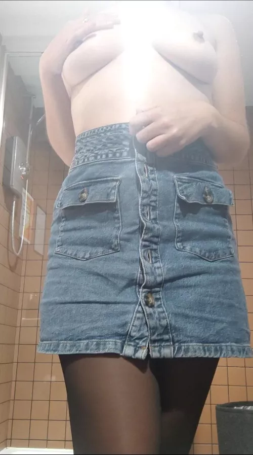 I filmed this at my coworking space in the bathroom for a guy I was texting and whom I am considering inviting at my home so he can fuck me in front of my husband. I just wanted to show him how motivated I am. Would you accept to fuck me if I sent this t