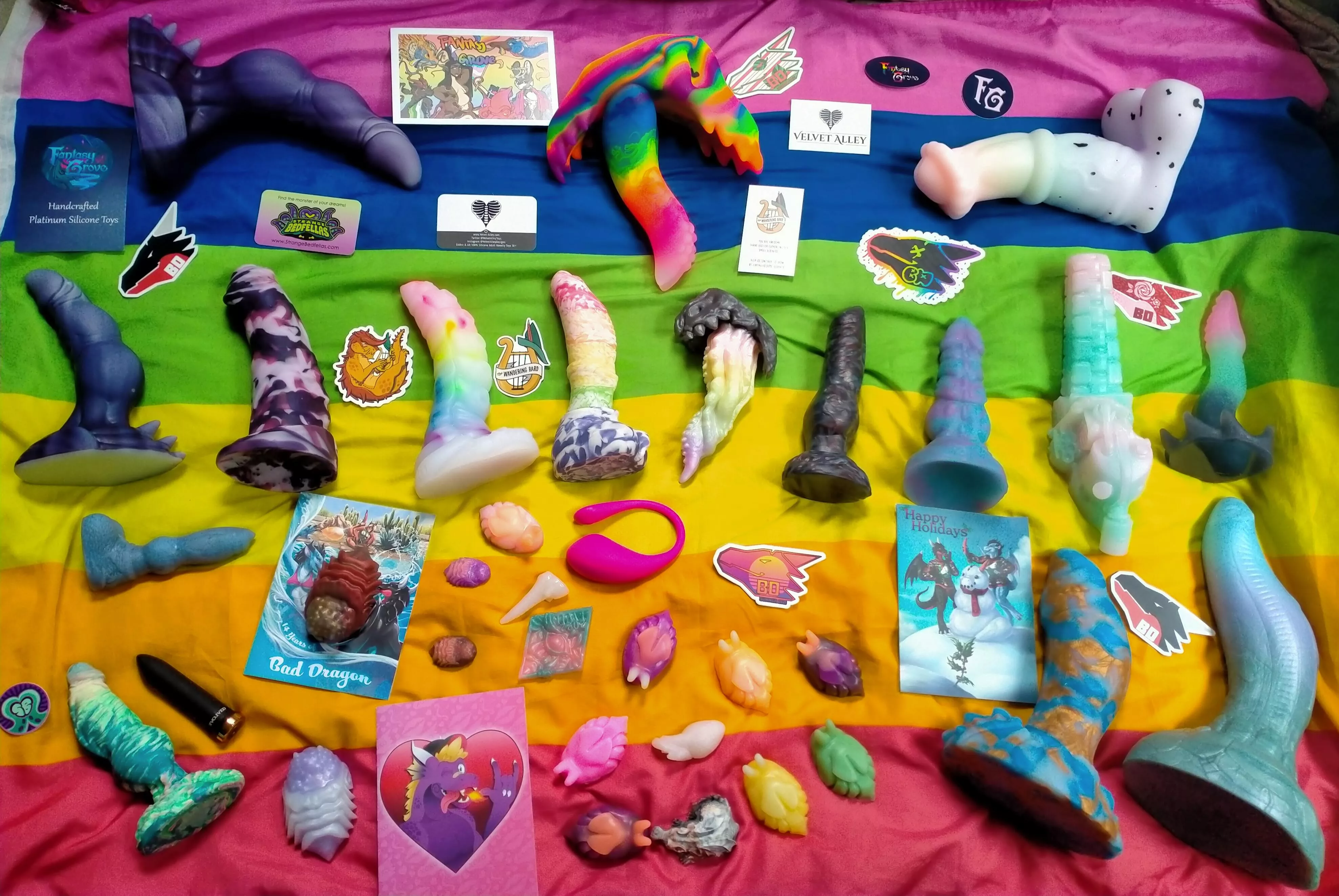 I forgot to post this here but I made a new collection pic! (if you wanna know where anything is from please dm or comment! 💕)