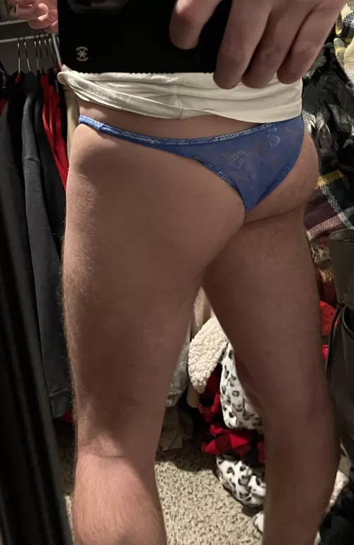 I have the hardest time taking a good booty pic