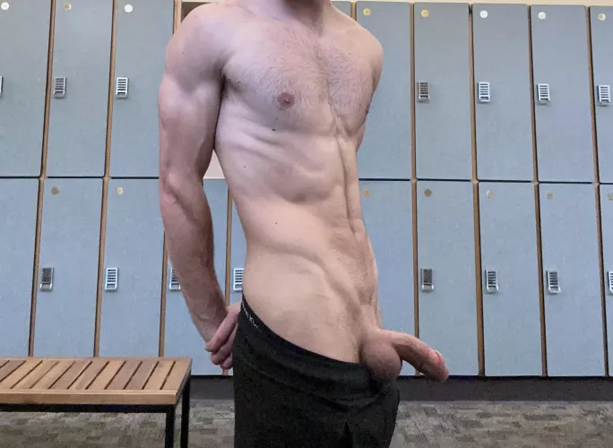 I love to show off in the locker room