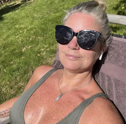 I need a sugar baby to spoil a lot this Christmas and take for shopping 🛍️