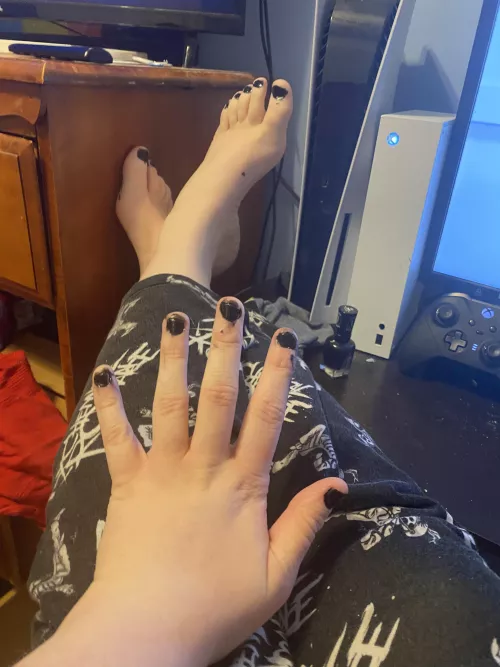 I painted my nails :)
