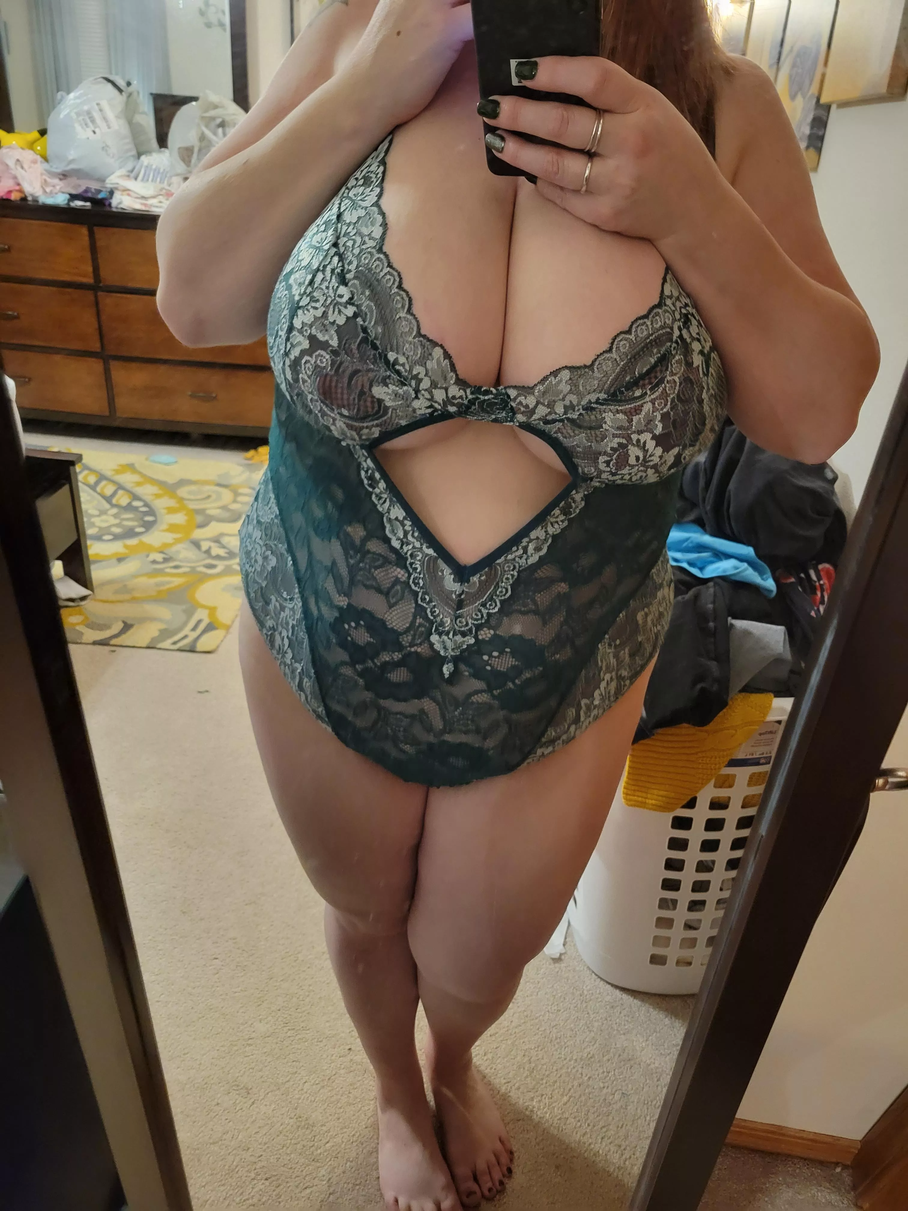 I've got Christmas green, just need some handprints on the back side to really get the festive colors working!