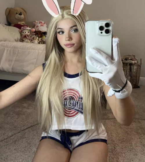Lola Bunny by Puppiwi 🐰❤️