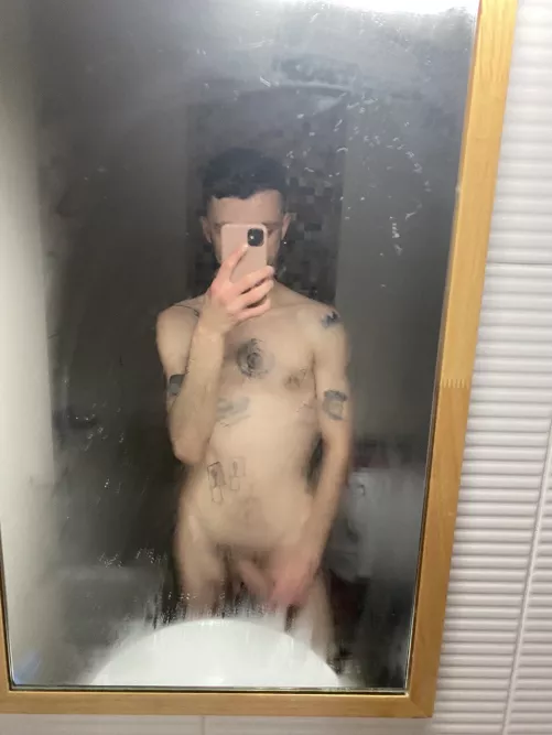 Looking for productive talk and well-made sexting with a good boy