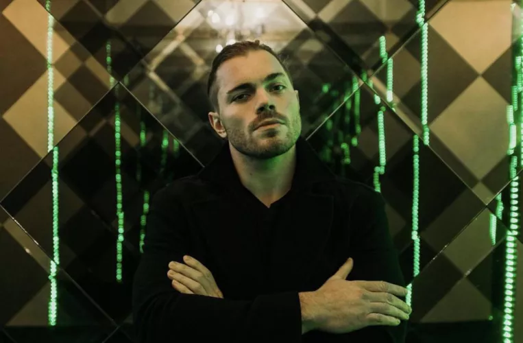 May the holiday spirit be with you and your loved ones, bros!