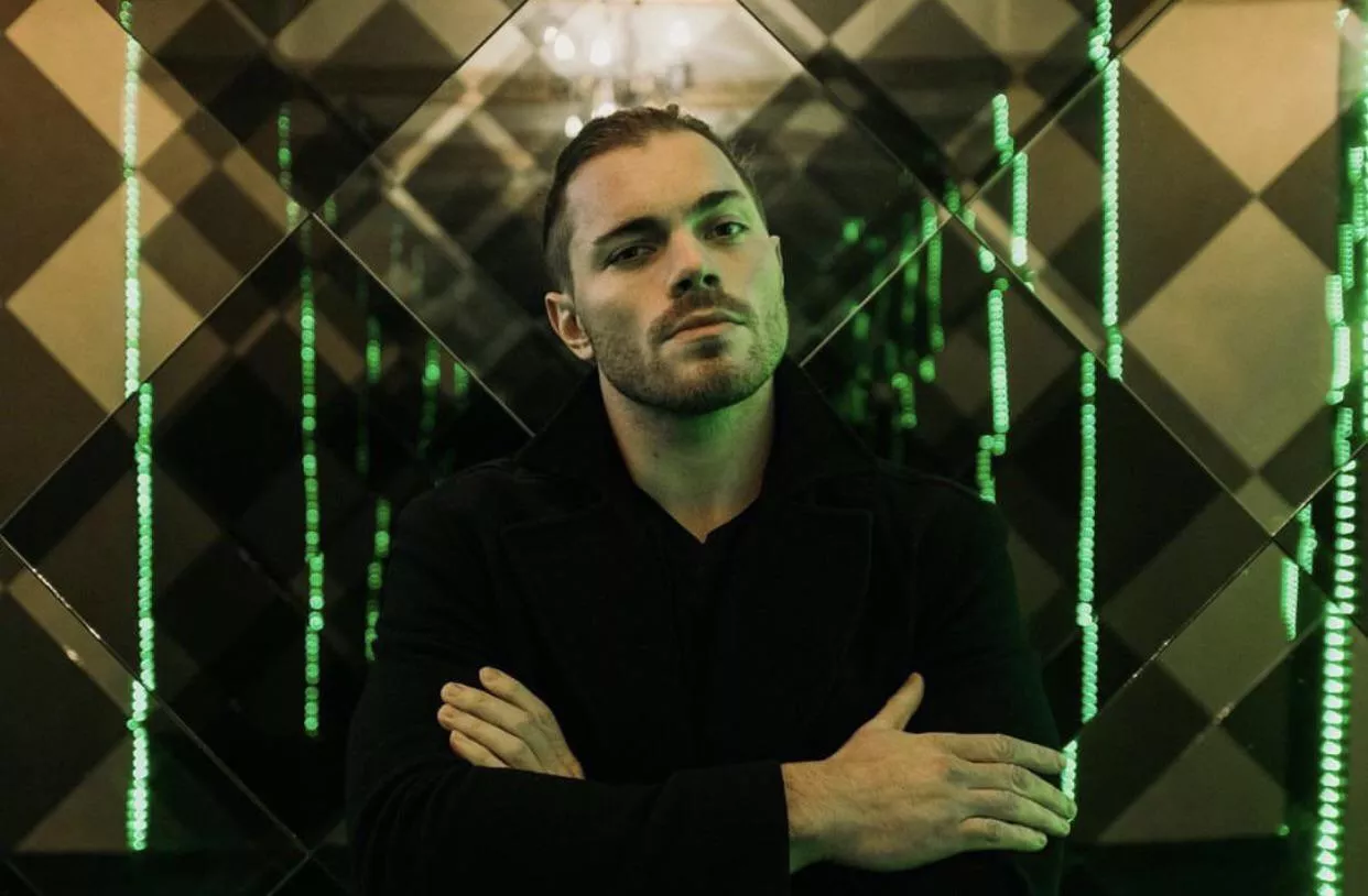 May the holiday spirit be with you and your loved ones, bros!