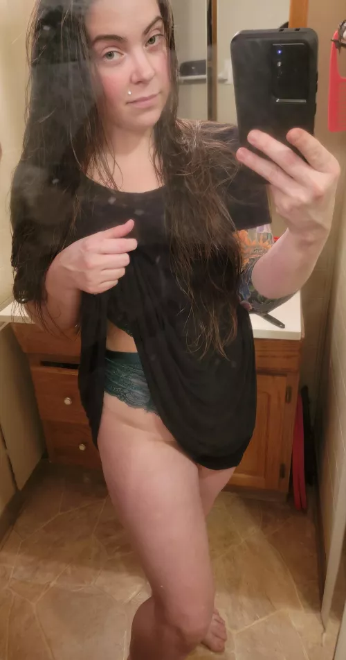 need a secert milf for xmas?