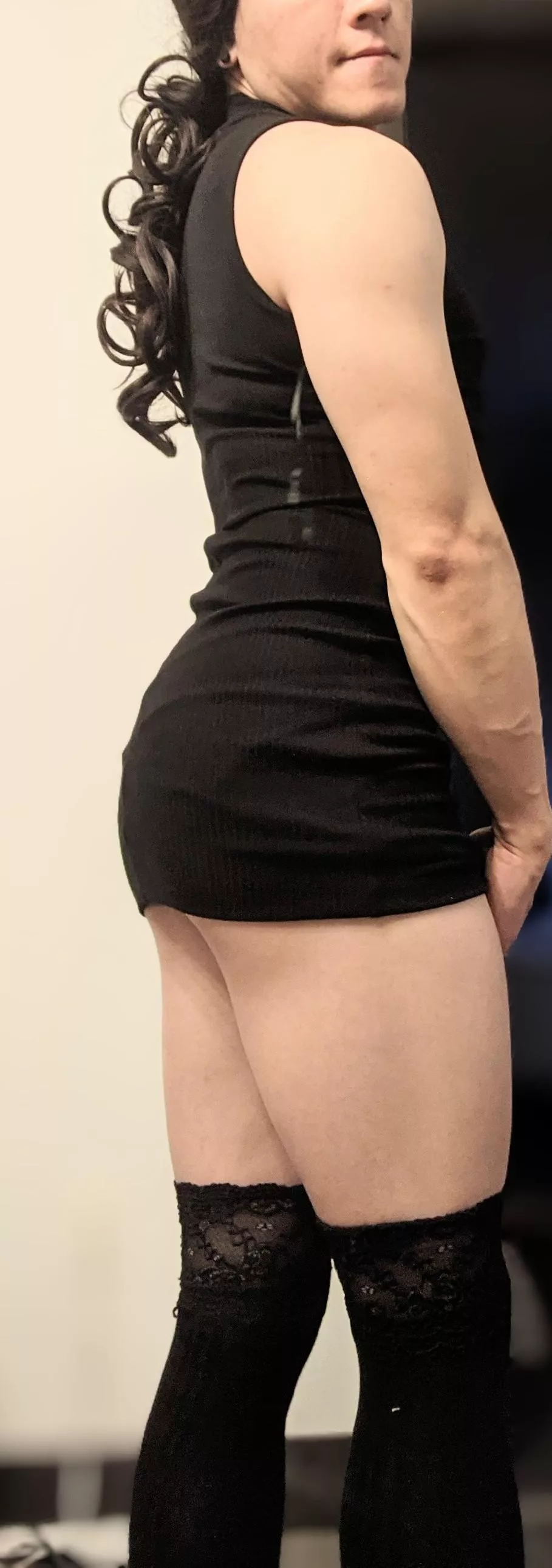 need a strong daddy to pound my busy 💦