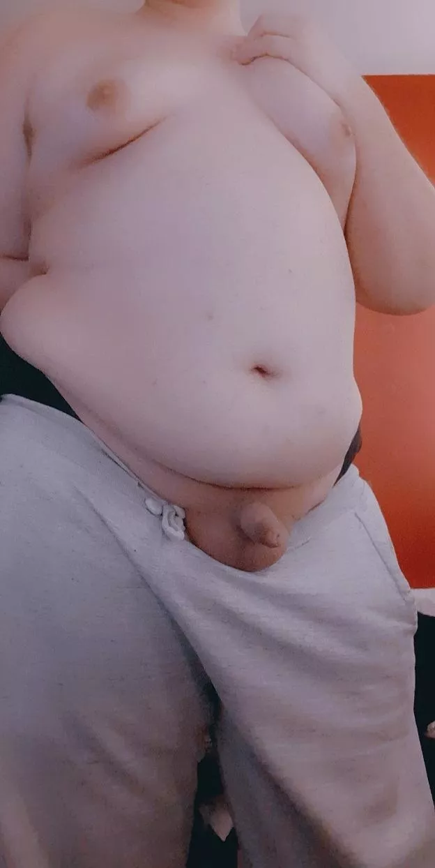 need a warm mouth for my pp~