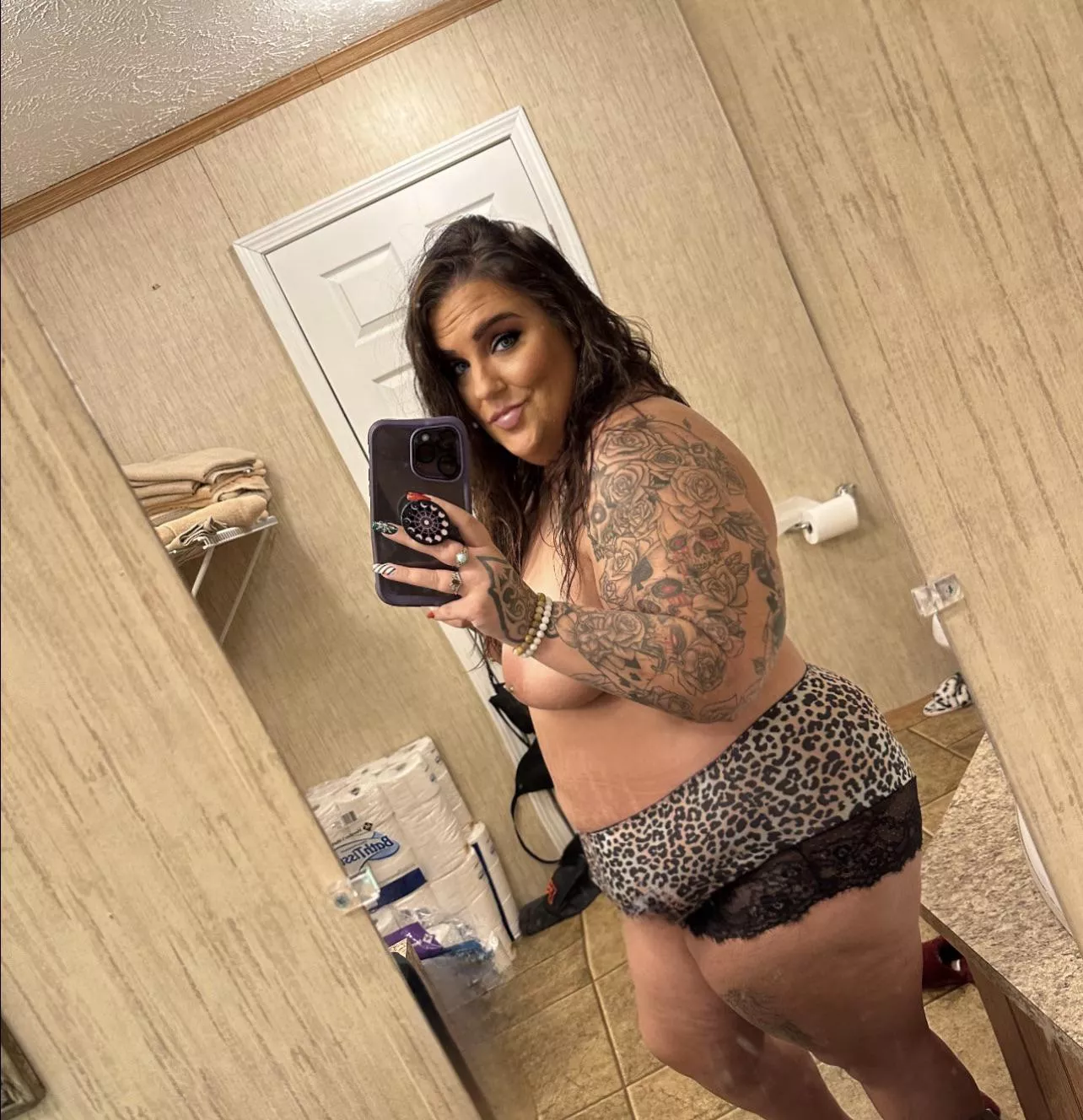 Press your lips to the sculptures And surely you’ll stay