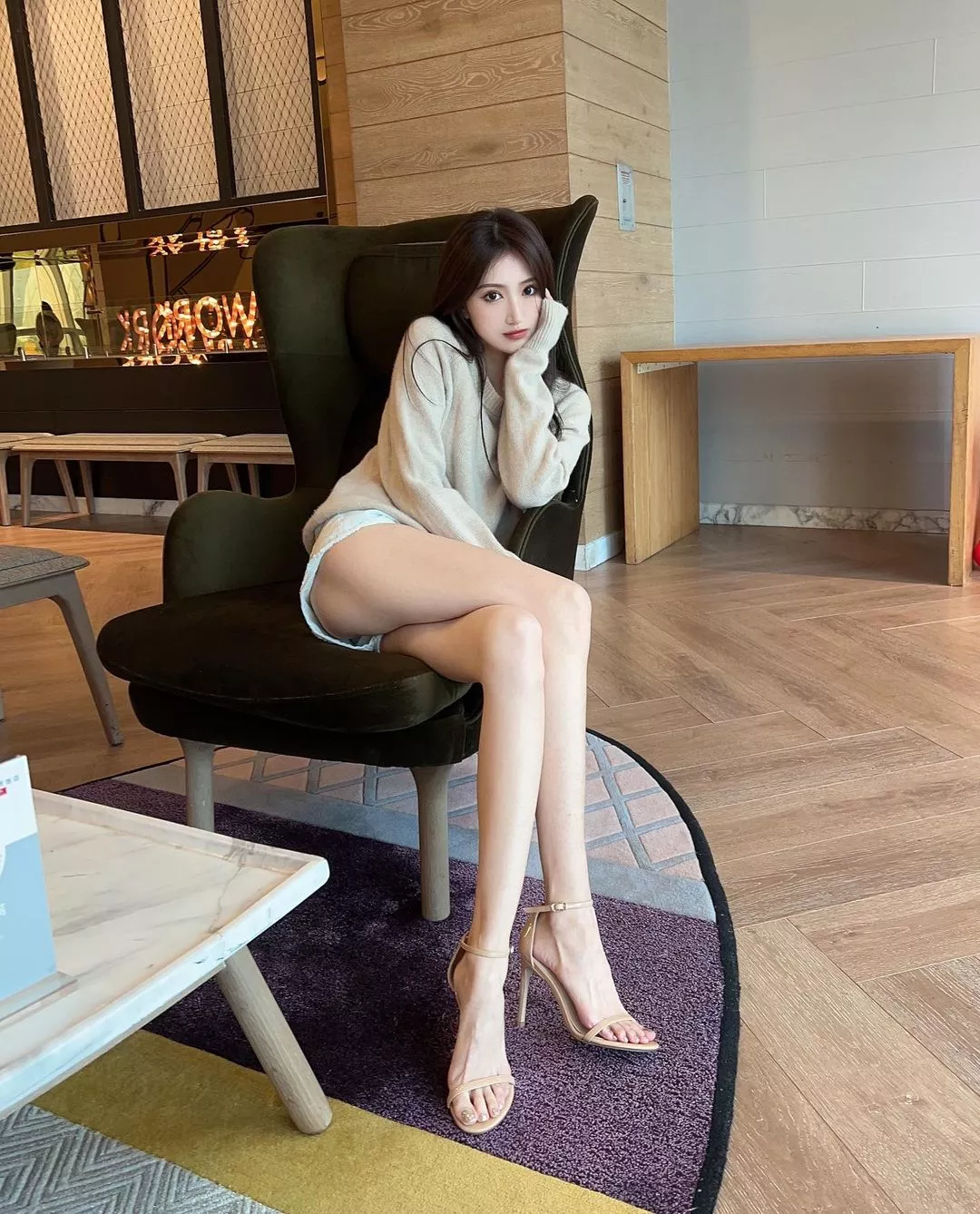 Pretty legs and heels