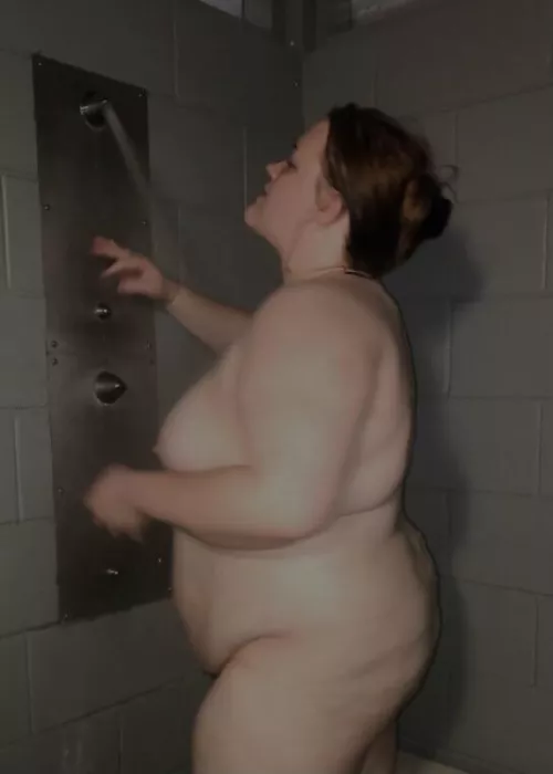 rinsing off in the public showers after the beach, next time a nude beach with another nude shower….