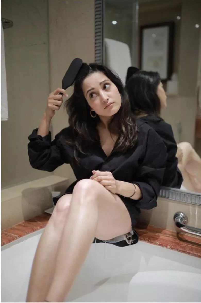 Ritu Barmecha’s thighs