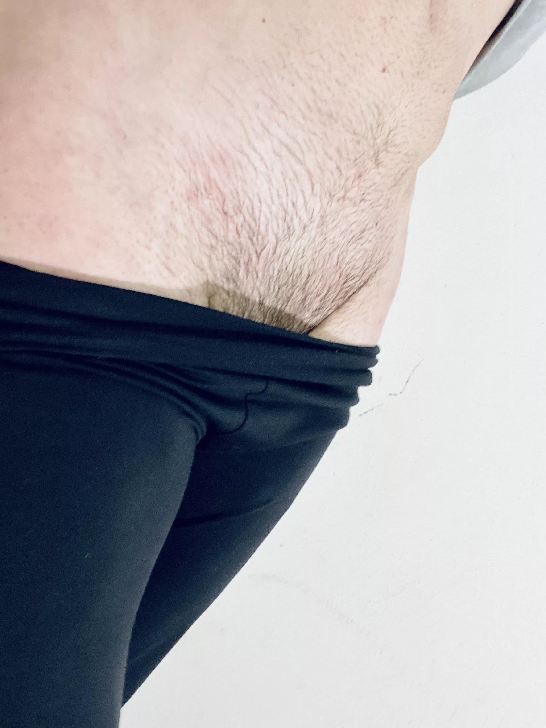 Sneaky at the gym! You should smell it…