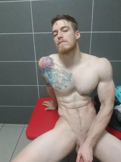 Take this off my hands and use your throat. Good boy 😋