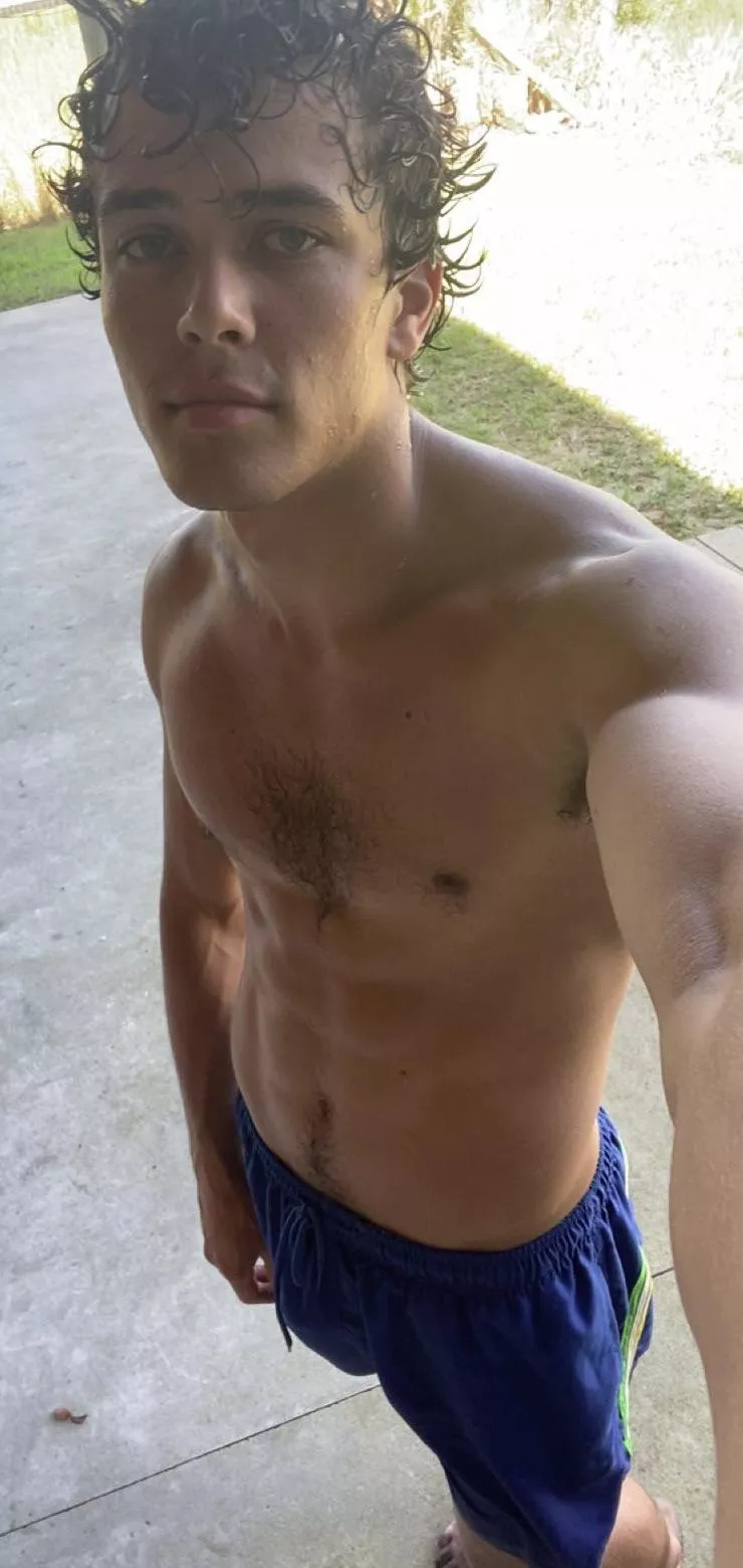 Teasing my armpit ;)