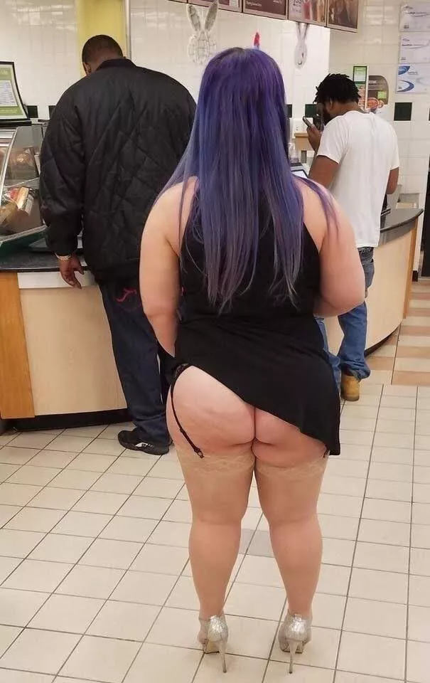 that's really daring and fucking sexy!