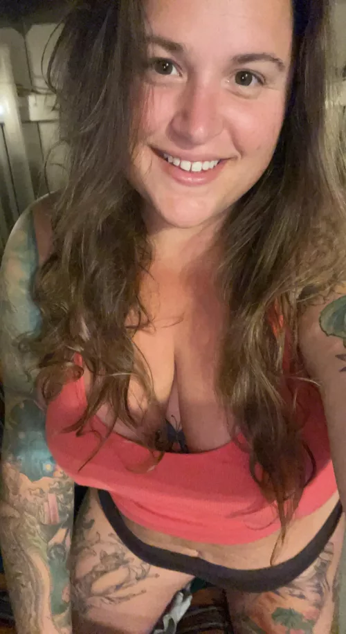 this tatted bbw stoner always make the naughty list!