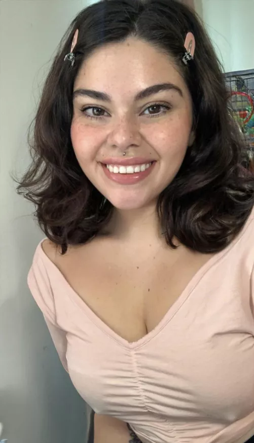 This top is sort of clingy