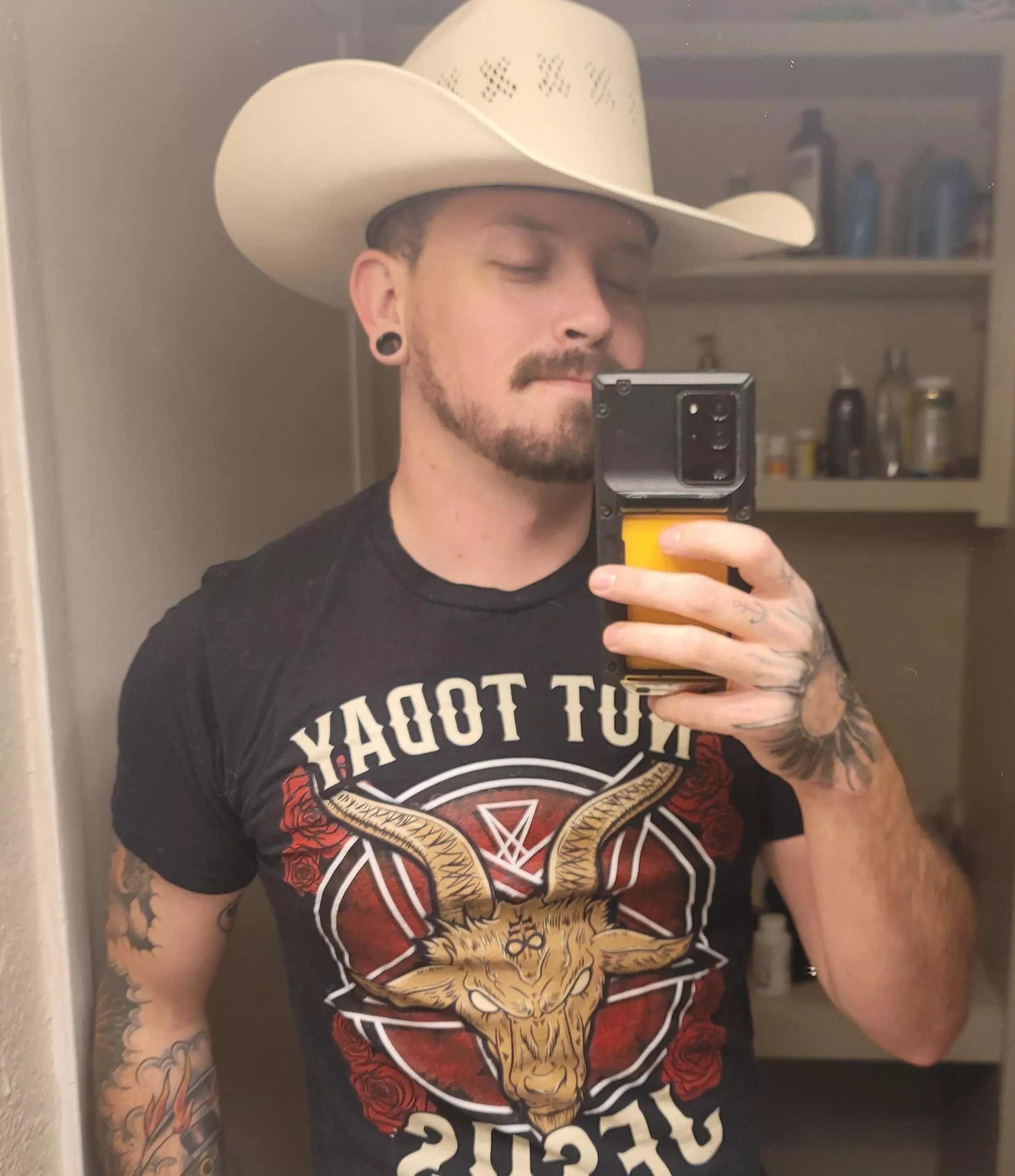 When Satanism meets rural Texas 😈🤠