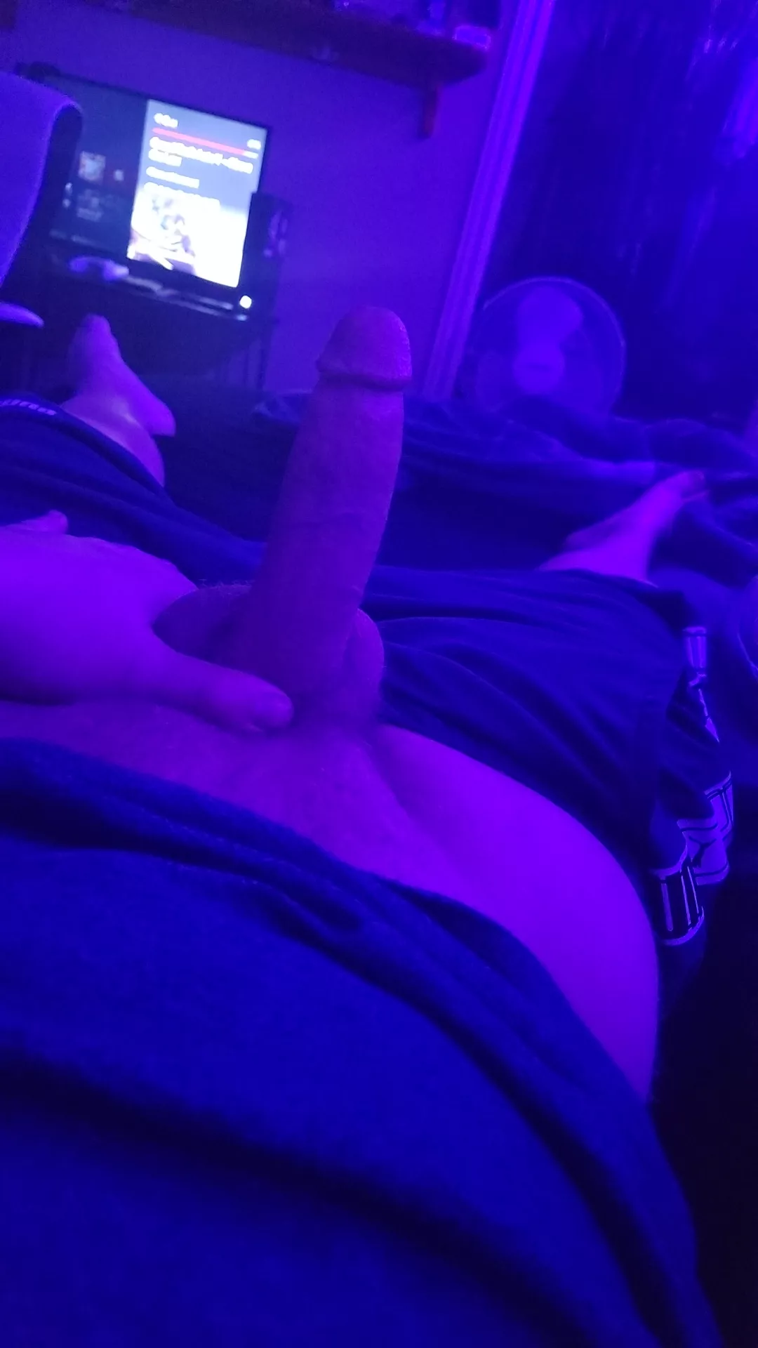who wants my cum